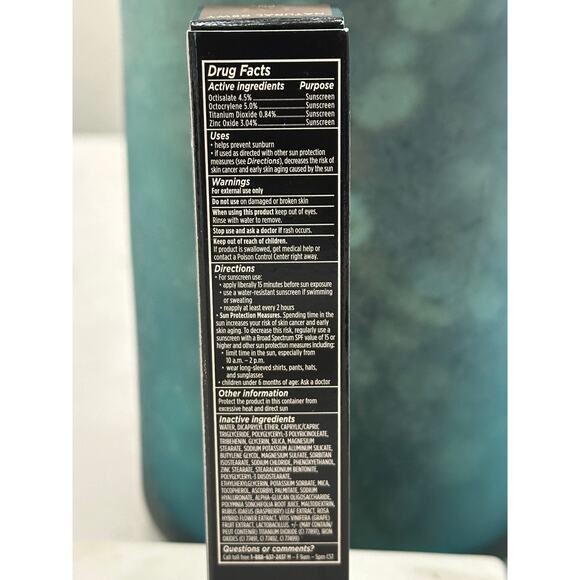 Laura Mercier Tinted Moisturizer Natural Dewy SPF 30 Sunscreen NIB 5N Clay - Picture 8 of 8